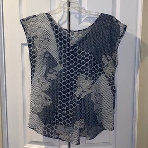 Outback red sleeveless top